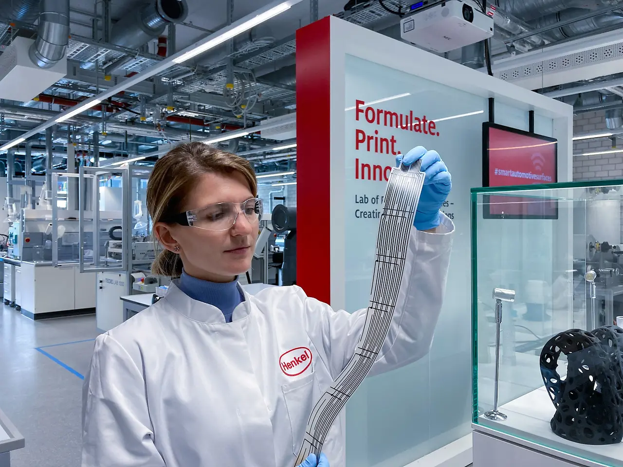 
Henkel presents innovative printed electronics solutions for smart surfaces and digital healthcare at LOPEC 2023.