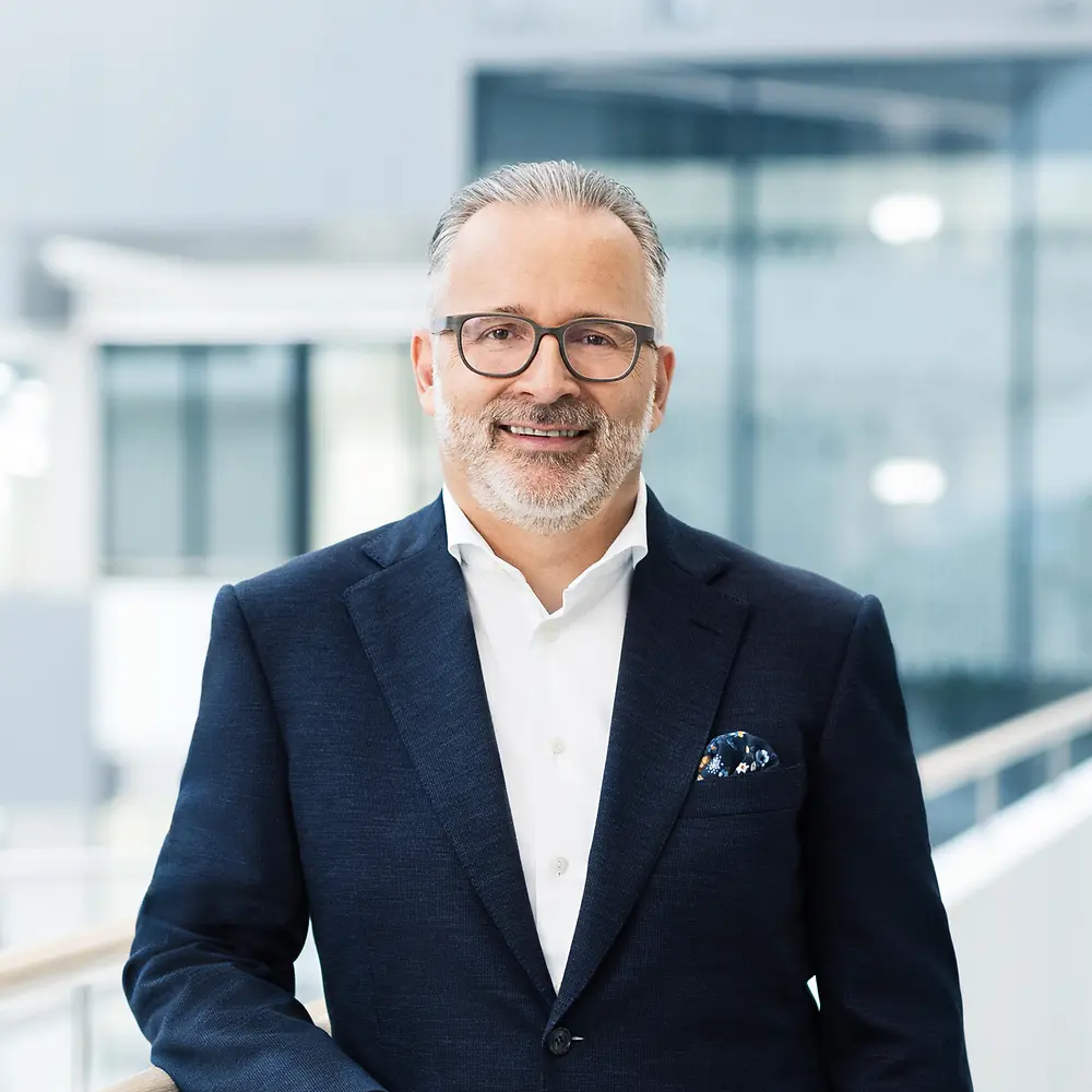 
カーステン・クノーベル、最高経営責任者